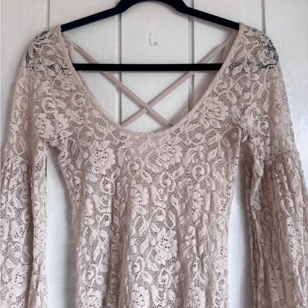 Staring at Stars Y2K Flare Sleeve Lace Top - Picture 4 of 5